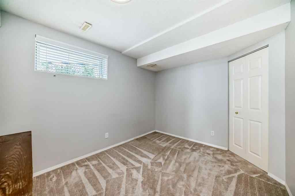 MLS® A2256021 - 307 Edgebrook Park NW in Edgemont Calgary, Residential