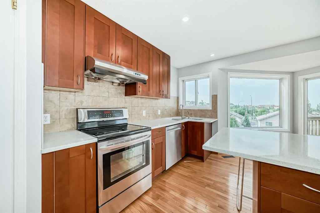 MLS® A2256021 - 307 Edgebrook Park NW in Edgemont Calgary, Residential