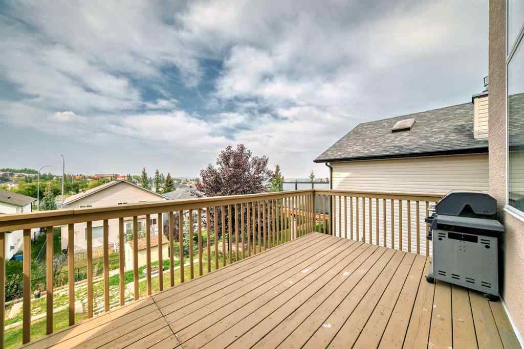 MLS® A2256021 - 307 Edgebrook Park NW in Edgemont Calgary, Residential