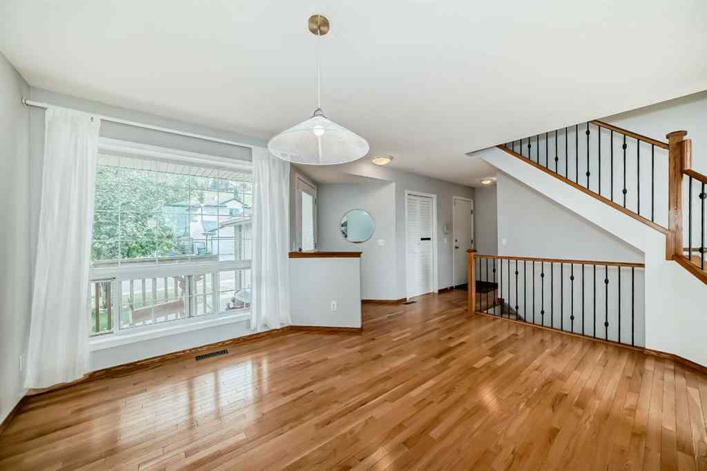 MLS® A2256021 - 307 Edgebrook Park NW in Edgemont Calgary, Residential
