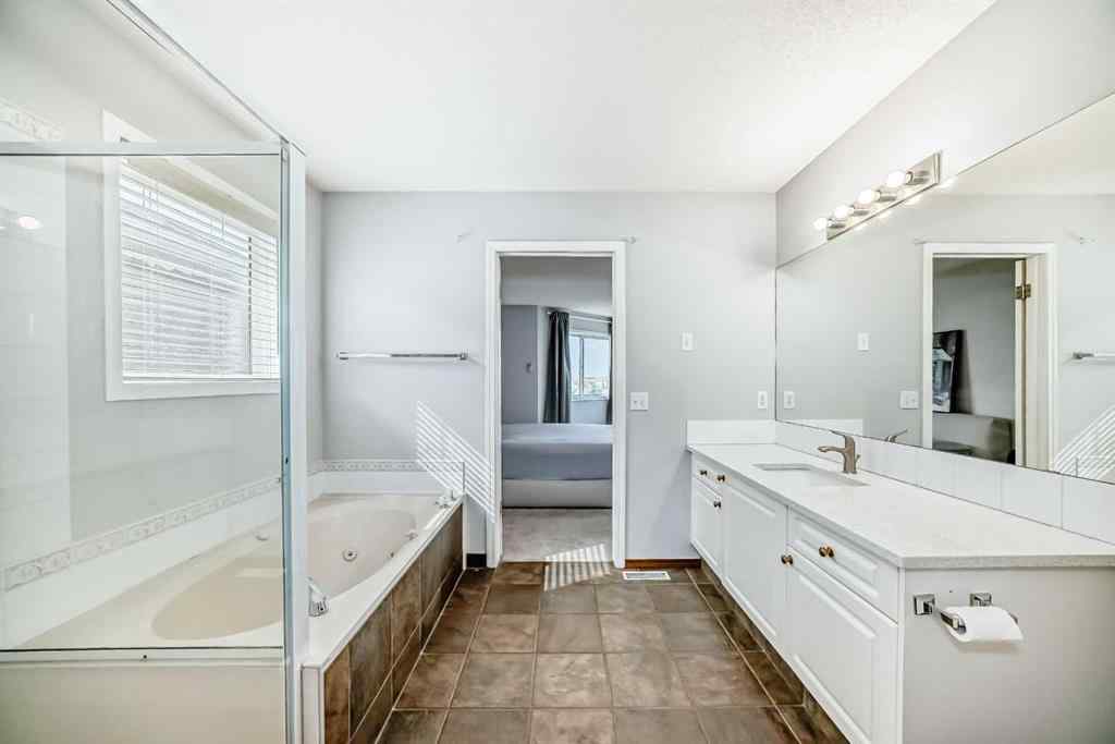 MLS® A2256021 - 307 Edgebrook Park NW in Edgemont Calgary, Residential