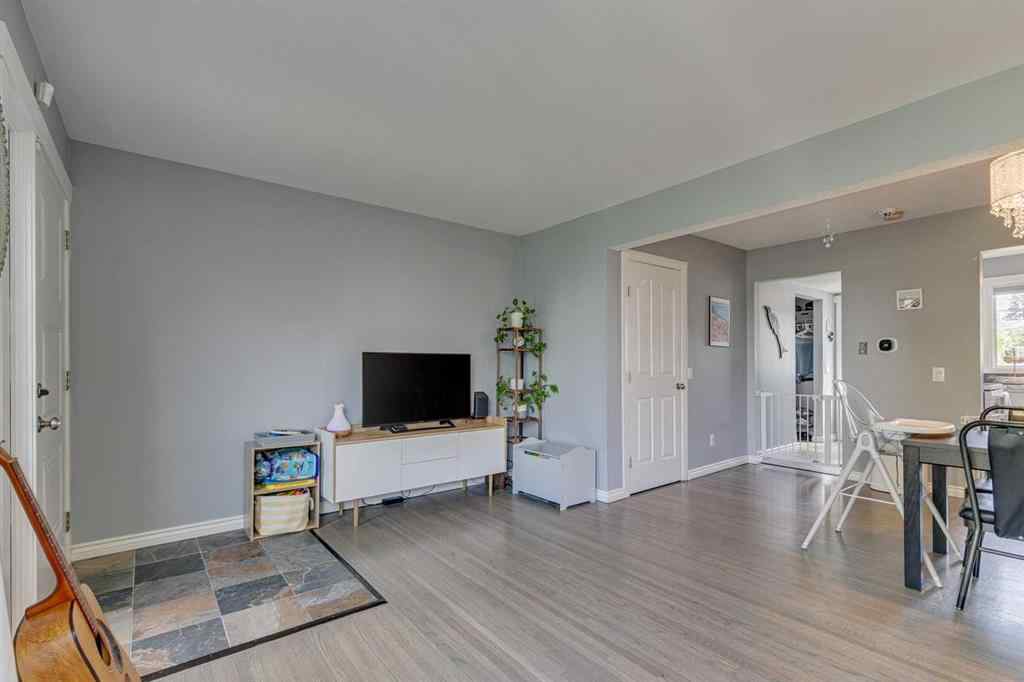 MLS® A2256026 - Unit #12 6440 4 Street NW in Thorncliffe Calgary, Residential