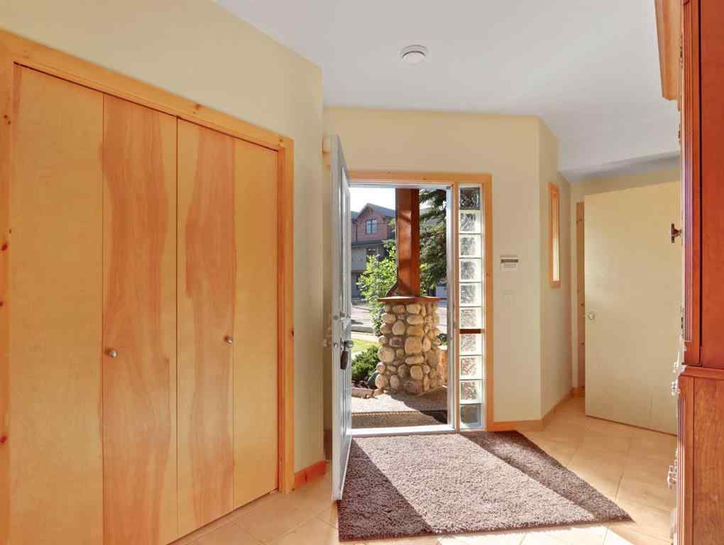 MLS® A2256028 - Unit #2 729 4th Street  in South Canmore Canmore, Residential