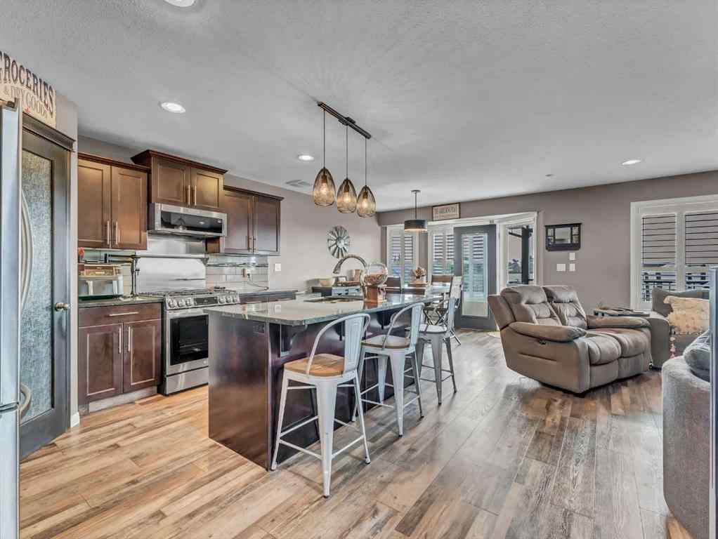 MLS® A2256031 - 518 Somerside View SE in Southland Medicine Hat, Residential