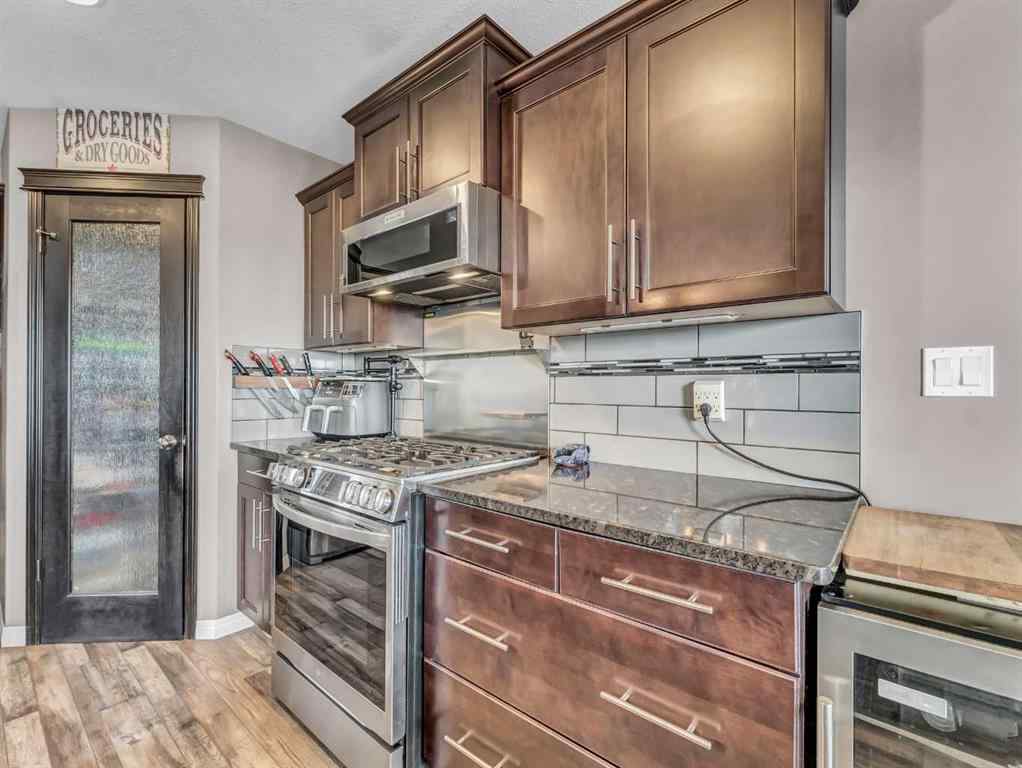 MLS® A2256031 - 518 Somerside View SE in Southland Medicine Hat, Residential