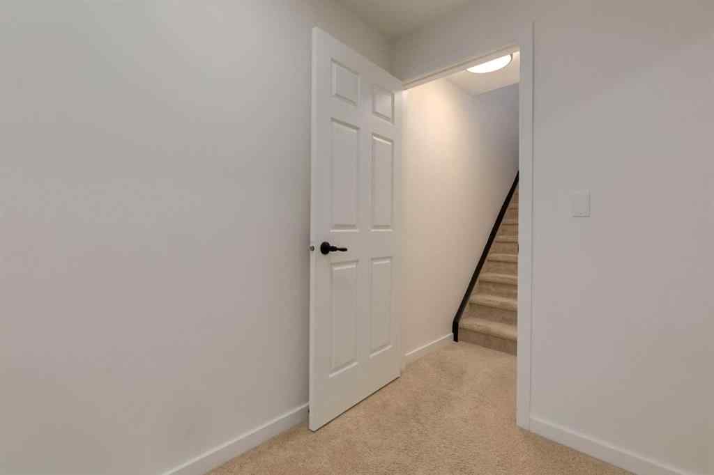 MLS® A2256033 - 3910 3 Street NW in Highland Park Calgary, Residential