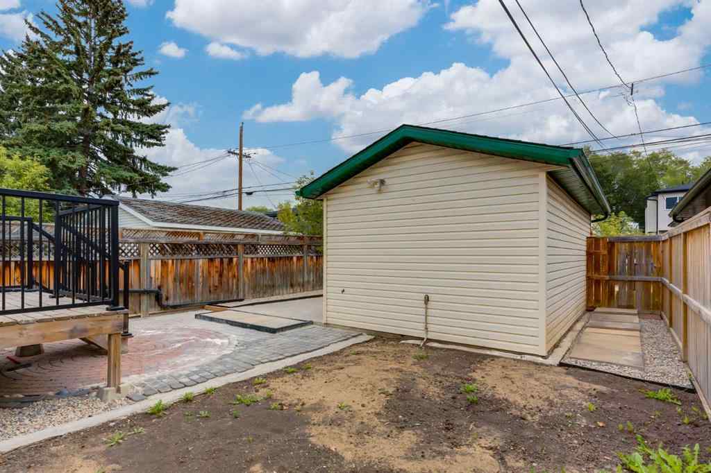 MLS® A2256033 - 3910 3 Street NW in Highland Park Calgary, Residential