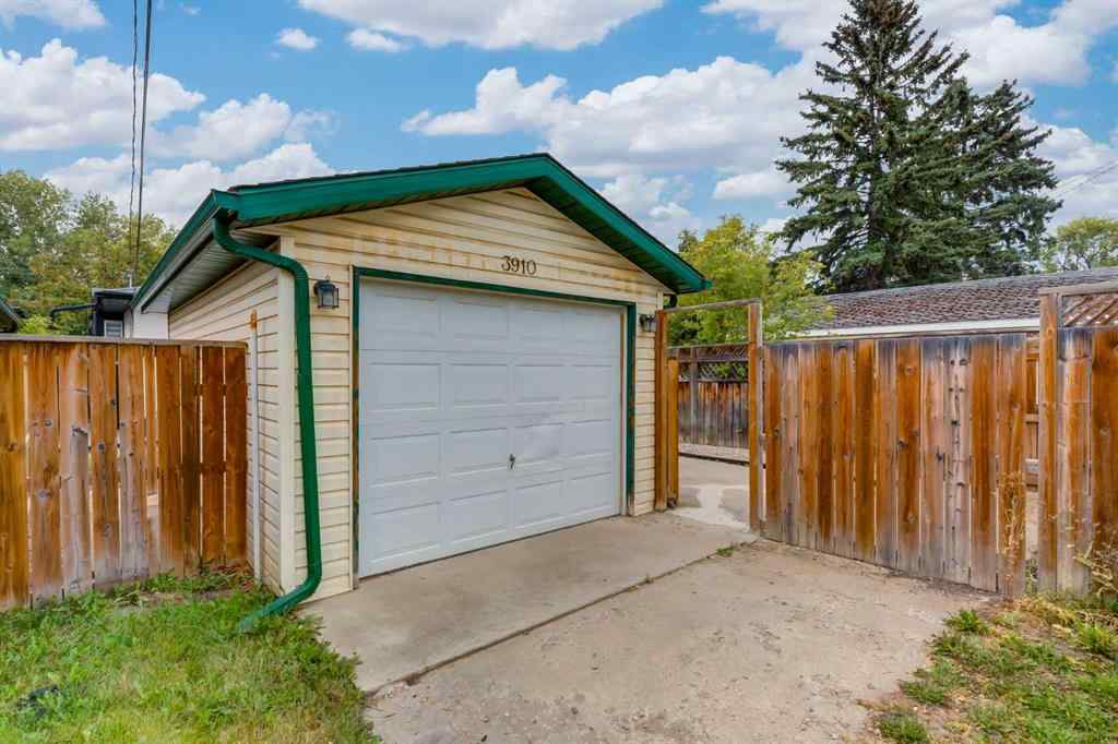 MLS® A2256033 - 3910 3 Street NW in Highland Park Calgary, Residential