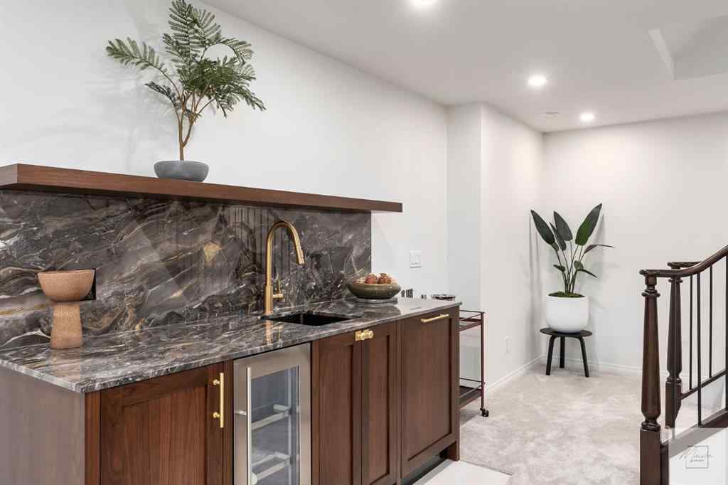 MLS® A2256035 - 1011 Lake Wapta Way SE in Lake Bonavista Calgary, Residential