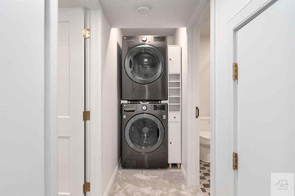 MLS® A2256035 - 1011 Lake Wapta Way SE in Lake Bonavista Calgary, Residential