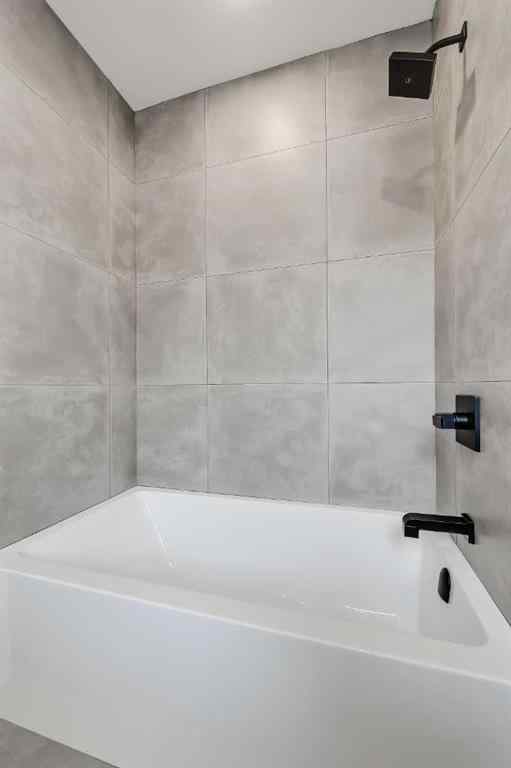 MLS® A2256038 - 1321 10 Avenue SE in Inglewood Calgary, Residential