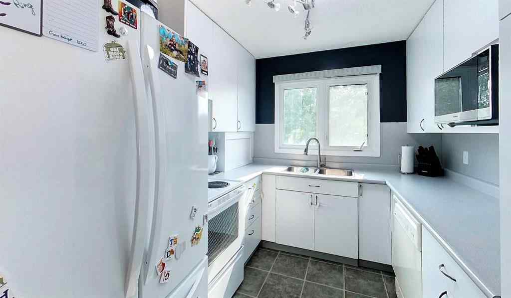 MLS® A2256045 - 5036 12 Avenue   in Edson Edson, Residential