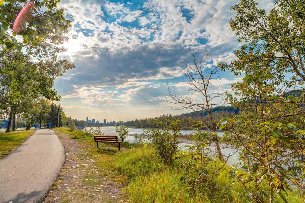 MLS® A2256046 - Unit #406 3412 Parkdale Boulevard NW in Parkdale Calgary, Residential