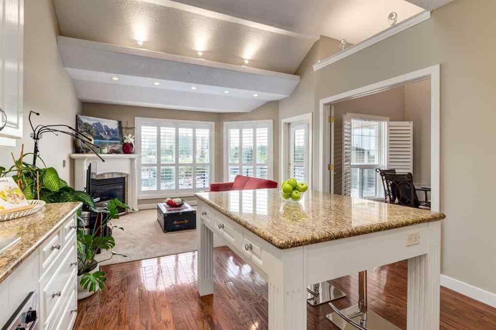 MLS® A2256046 - Unit #406 3412 Parkdale Boulevard NW in Parkdale Calgary, Residential