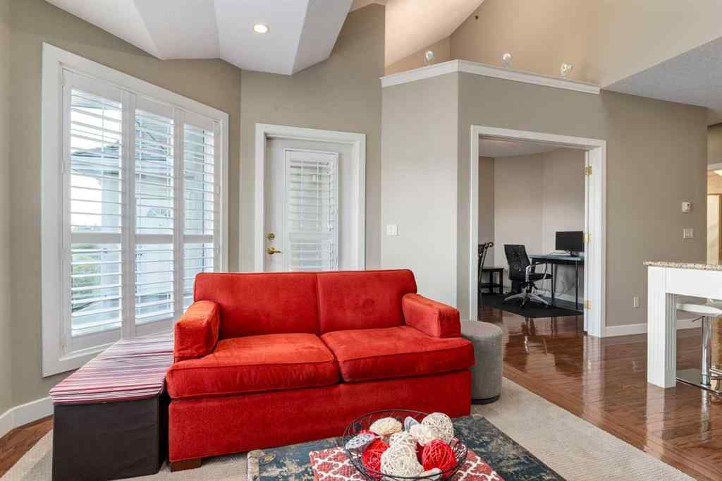MLS® A2256046 - Unit #406 3412 Parkdale Boulevard NW in Parkdale Calgary, Residential