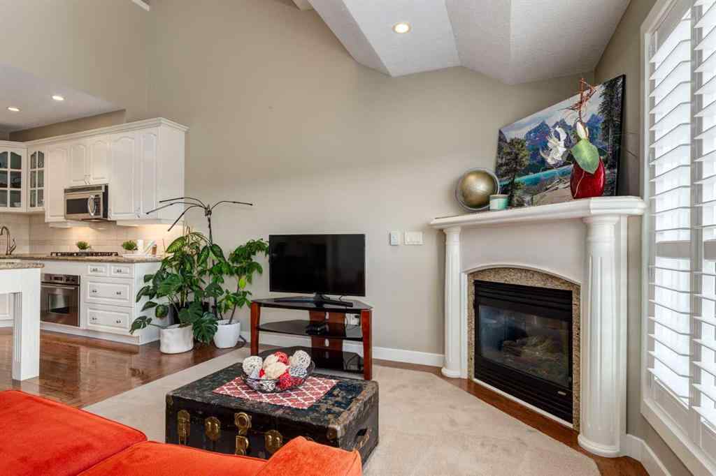 MLS® A2256046 - Unit #406 3412 Parkdale Boulevard NW in Parkdale Calgary, Residential