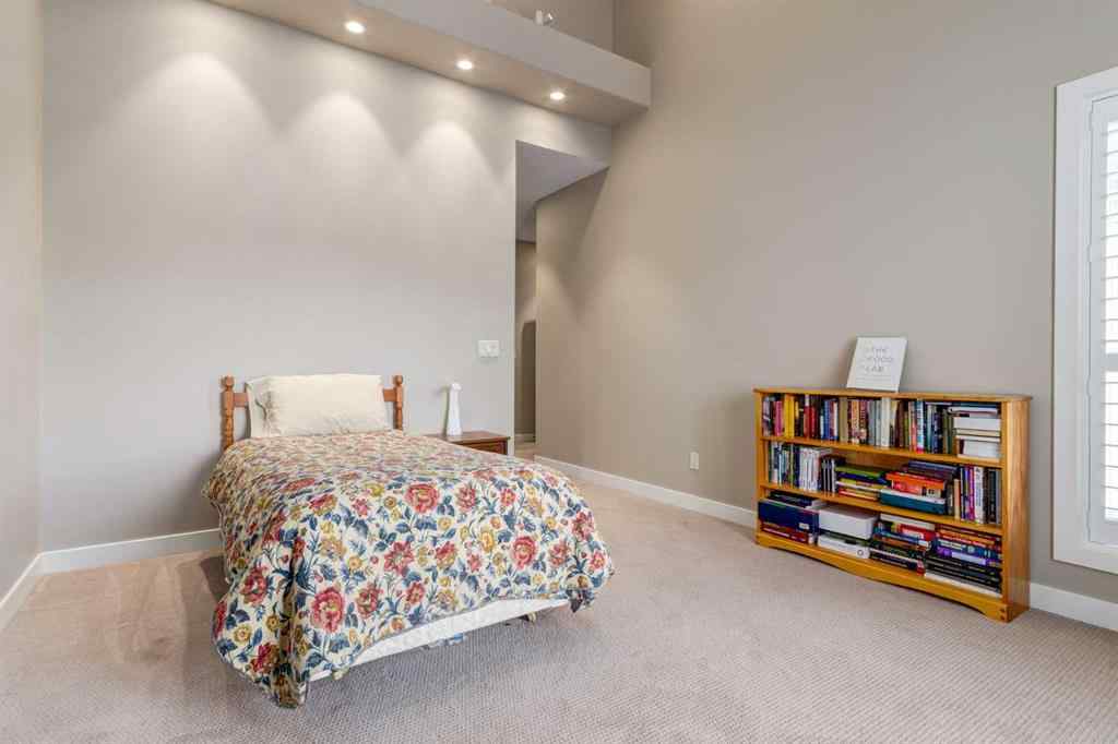 MLS® A2256046 - Unit #406 3412 Parkdale Boulevard NW in Parkdale Calgary, Residential