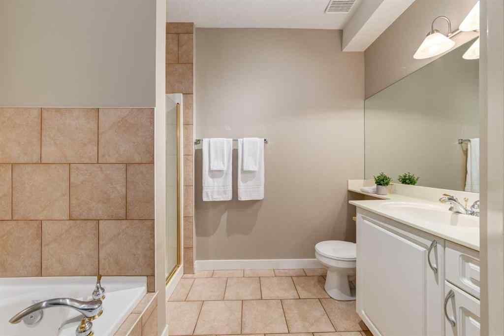MLS® A2256046 - Unit #406 3412 Parkdale Boulevard NW in Parkdale Calgary, Residential
