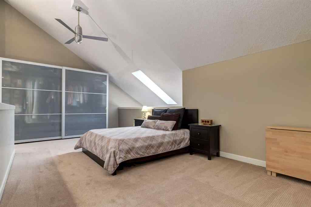 MLS® A2256046 - Unit #406 3412 Parkdale Boulevard NW in Parkdale Calgary, Residential