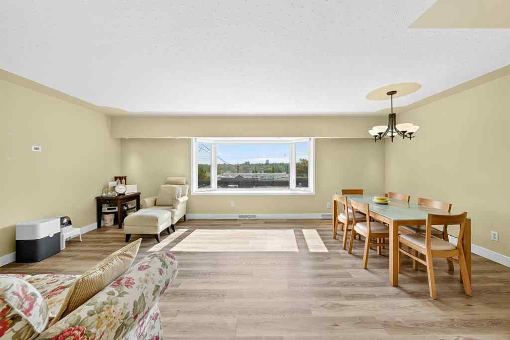 MLS® A2256051 - 35 Collingwood Place NW in Collingwood Calgary, Residential
