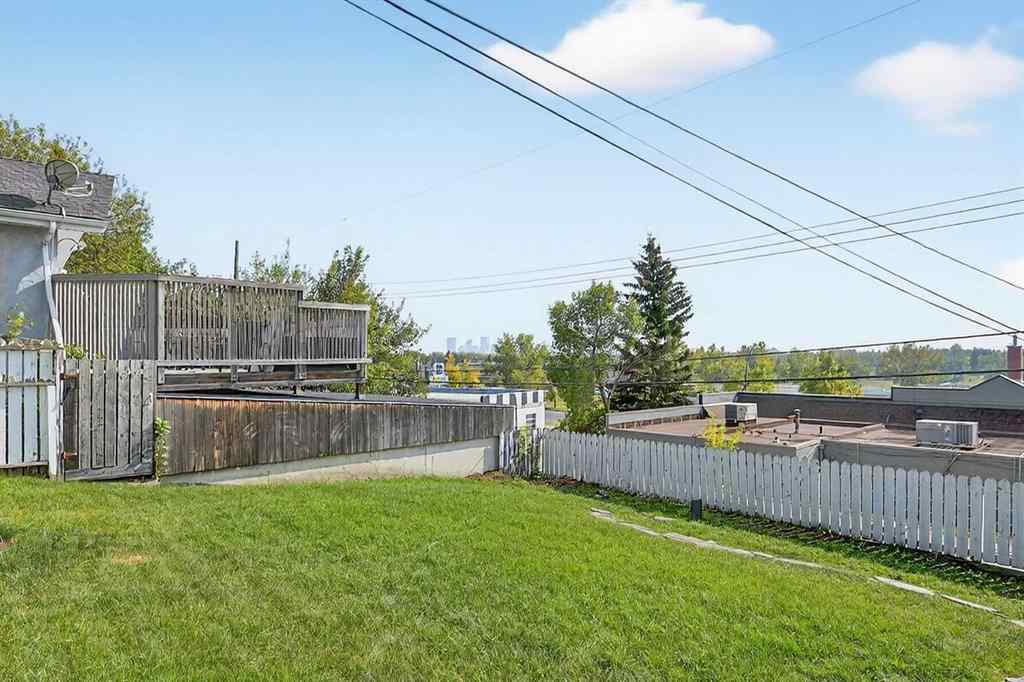 MLS® A2256051 - 35 Collingwood Place NW in Collingwood Calgary, Residential