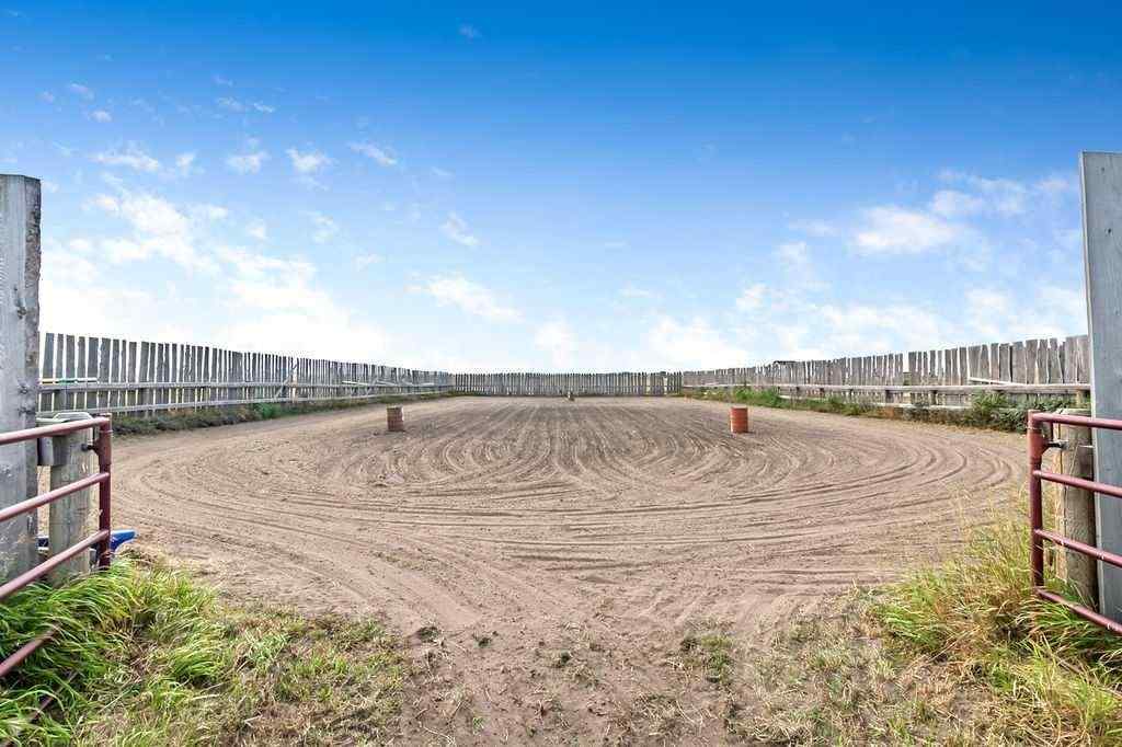 MLS® A2256052 - 233055 Range Road 250   in NONE Rural Wheatland County, Residential