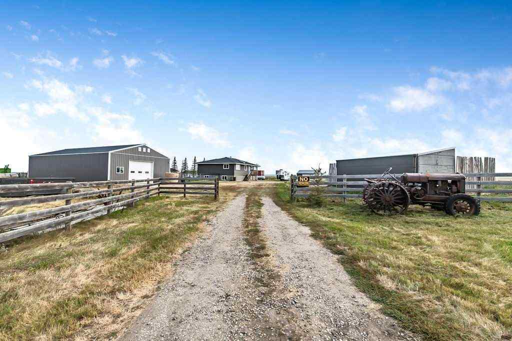 MLS® A2256052 - 233055 Range Road 250   in NONE Rural Wheatland County, Residential