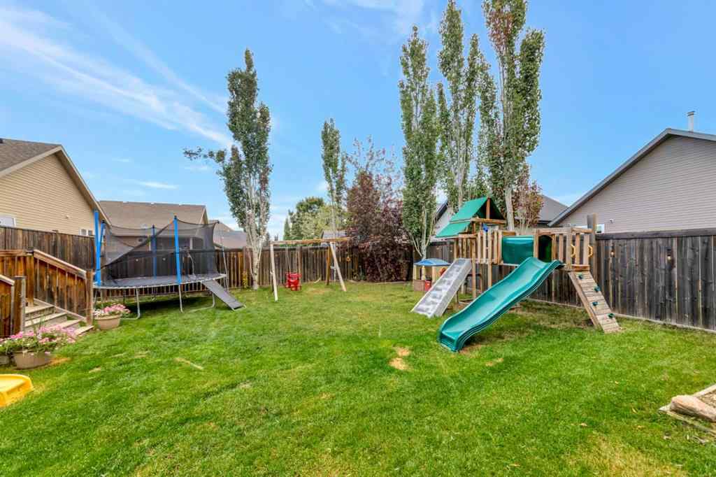 MLS® A2256053 - 1607 54 Avenue Close  in College Park Lloydminster, Residential