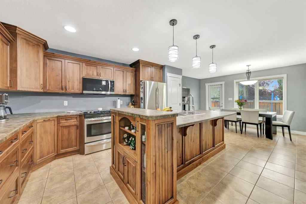 MLS® A2256053 - 1607 54 Avenue Close  in College Park Lloydminster, Residential