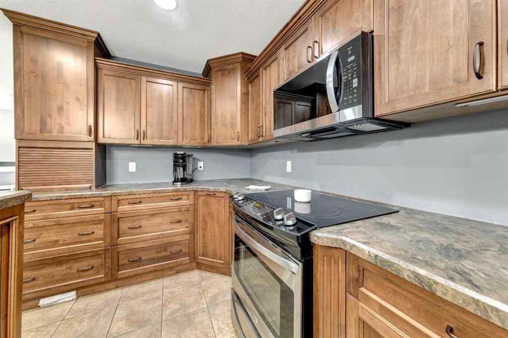 MLS® A2256053 - 1607 54 Avenue Close  in College Park Lloydminster, Residential