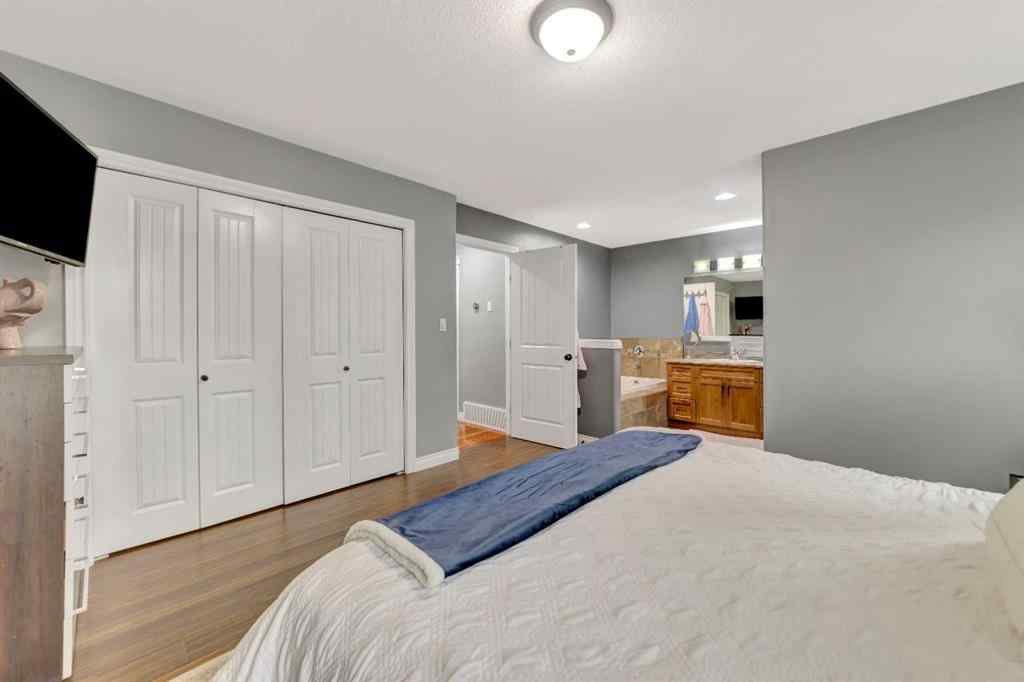 MLS® A2256053 - 1607 54 Avenue Close  in College Park Lloydminster, Residential