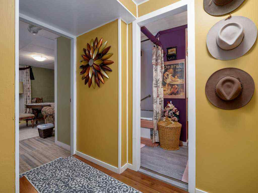 MLS® A2256054 - 121 Center Avenue  in NONE Milk River, Residential