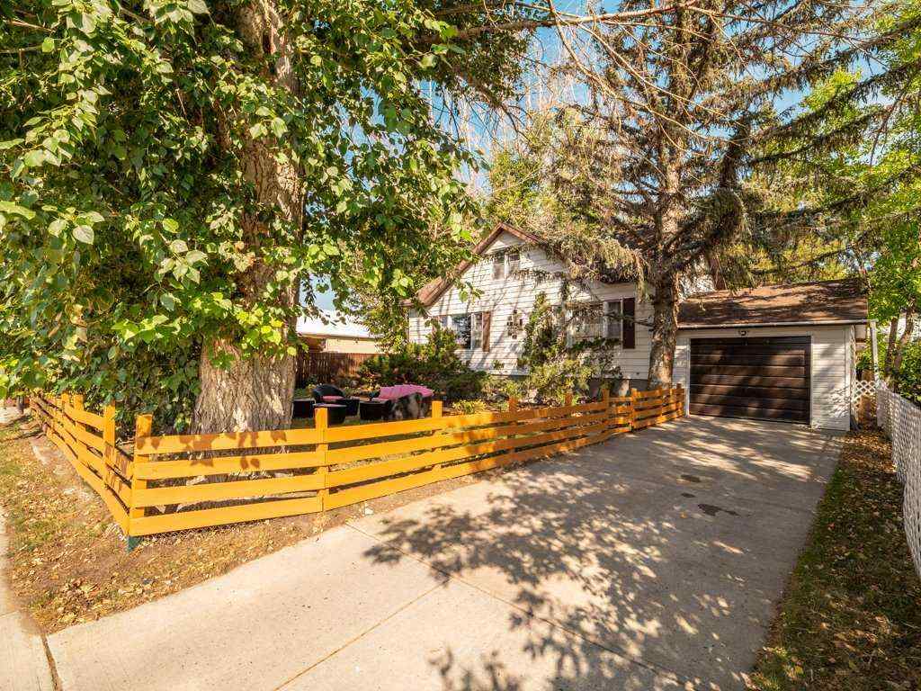 MLS® A2256054 - 121 Center Avenue  in NONE Milk River, Residential