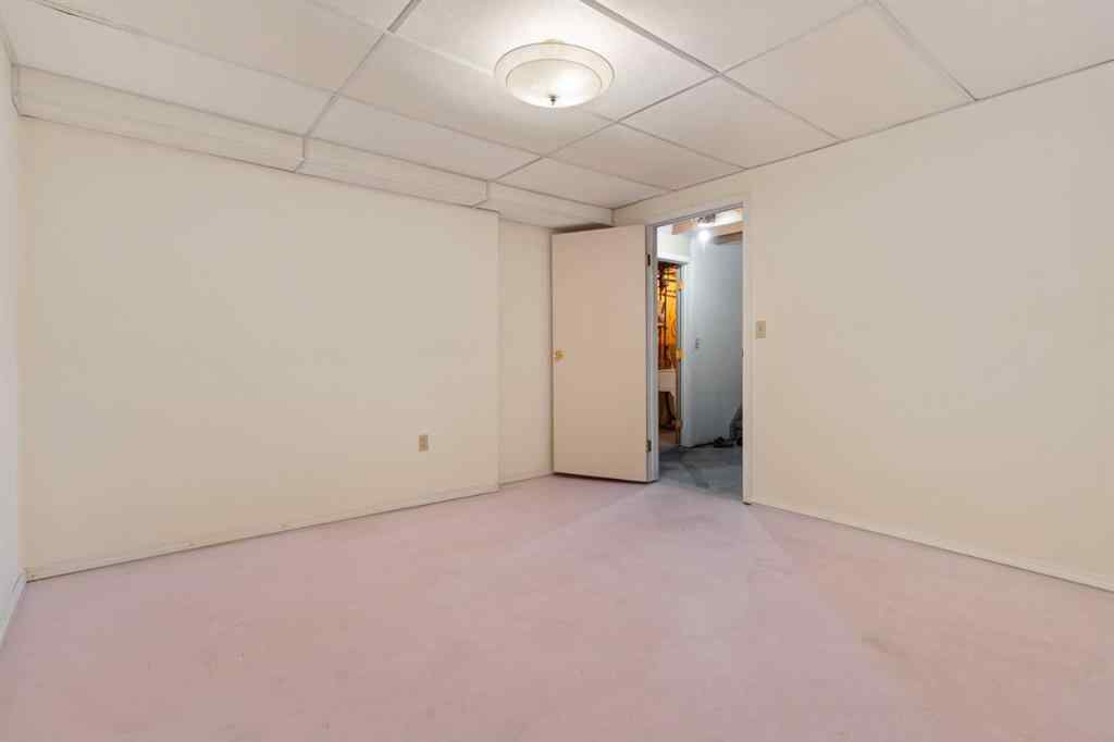 MLS® A2256057 - 6521 49 Avenue  in Grandview Camrose, Residential