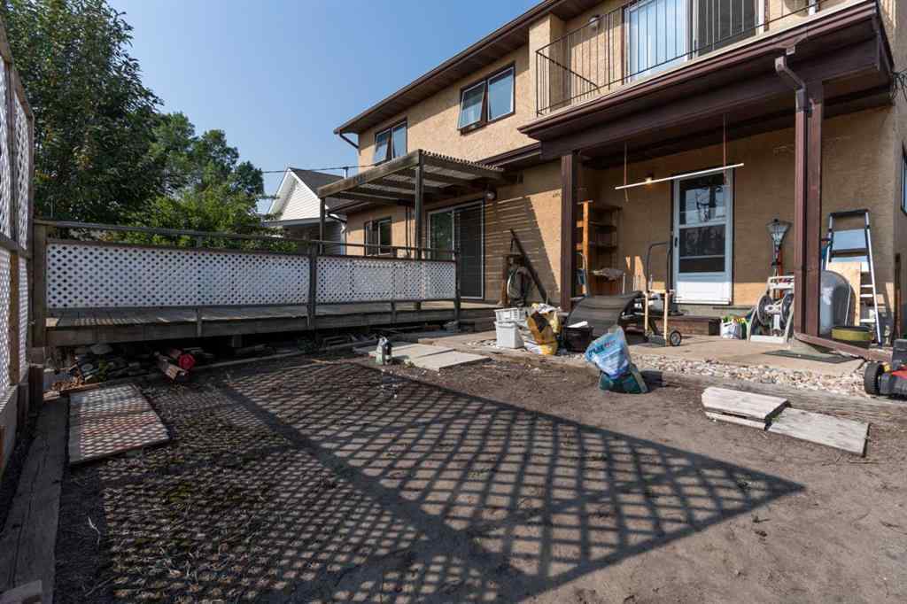 MLS® A2256057 - 6521 49 Avenue  in Grandview Camrose, Residential