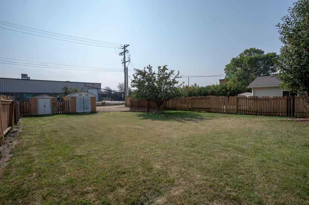 MLS® A2256057 - 6521 49 Avenue  in Grandview Camrose, Residential