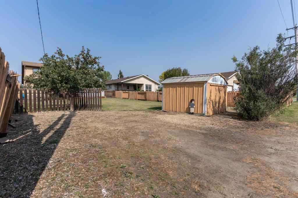 MLS® A2256057 - 6521 49 Avenue  in Grandview Camrose, Residential