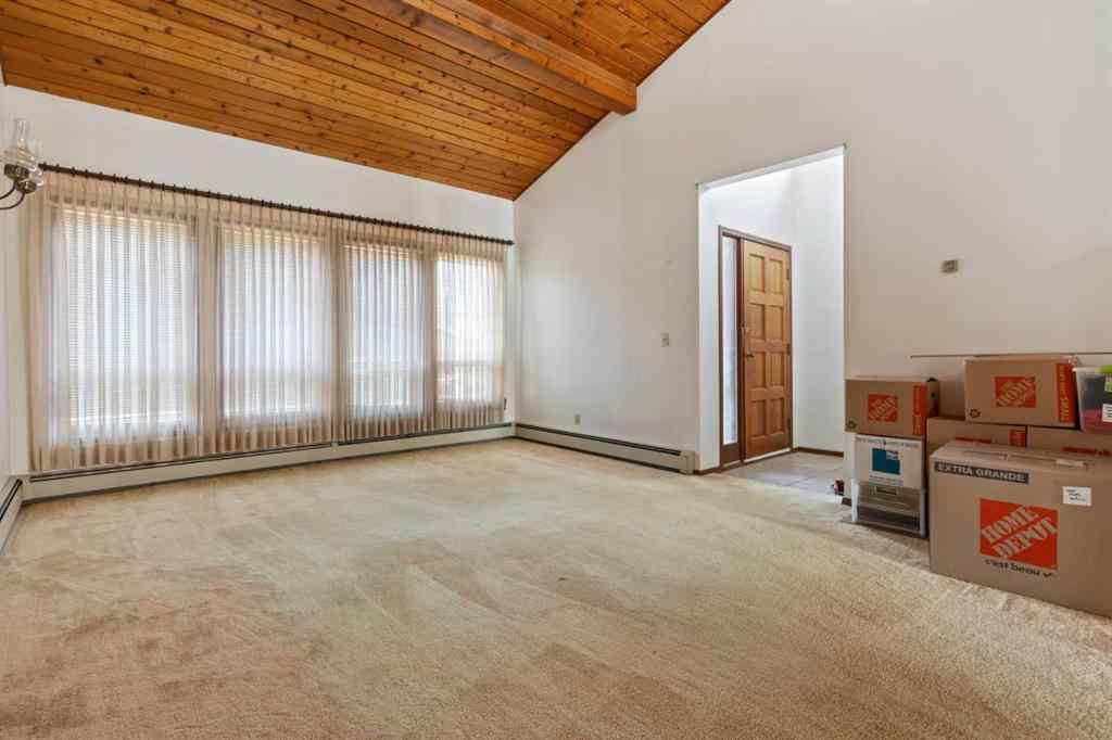MLS® A2256057 - 6521 49 Avenue  in Grandview Camrose, Residential