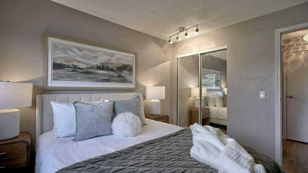 MLS® A2256058 - Unit #307 2218 30 Street SW in Killarney/Glengarry Calgary, Residential