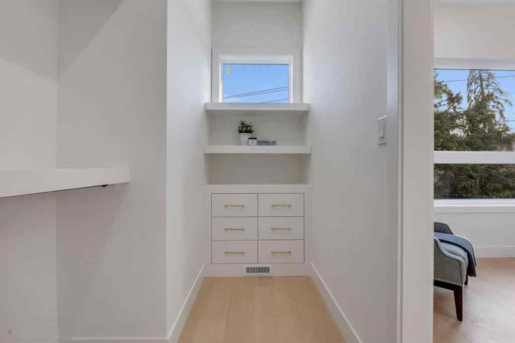 MLS® A2256061 - 2911 4 Avenue NW in Parkdale Calgary, Residential