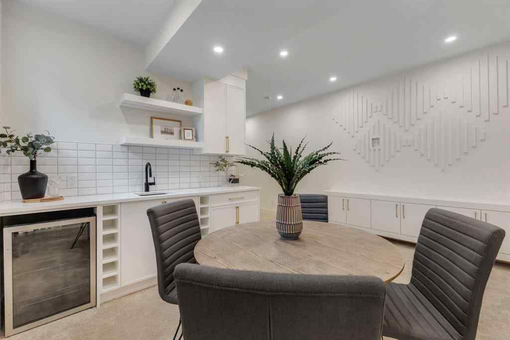 MLS® A2256061 - 2911 4 Avenue NW in Parkdale Calgary, Residential