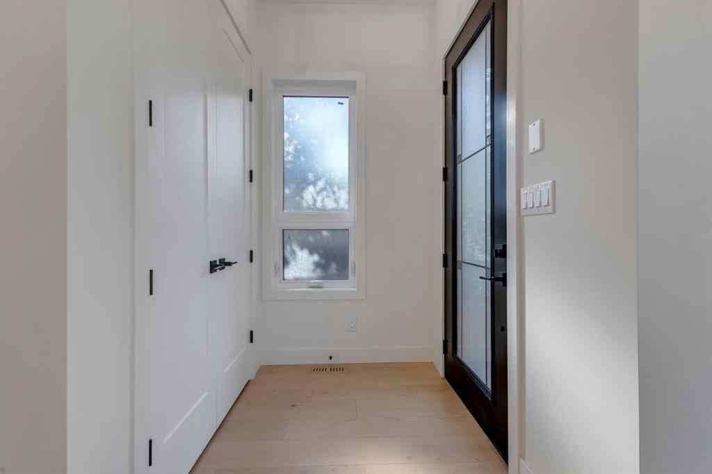 MLS® A2256061 - 2911 4 Avenue NW in Parkdale Calgary, Residential