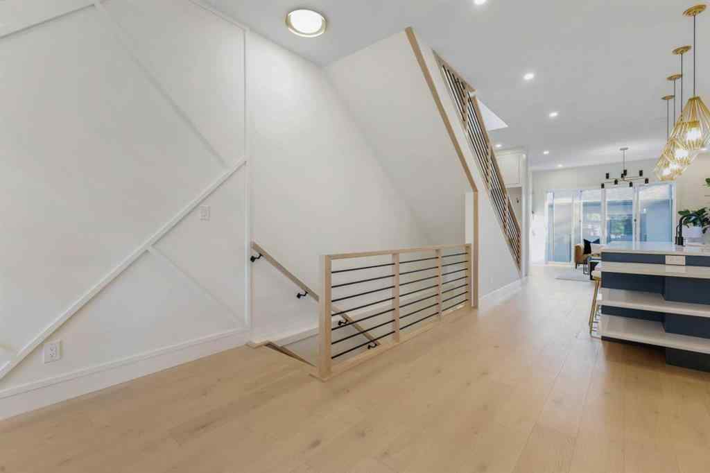 MLS® A2256061 - 2911 4 Avenue NW in Parkdale Calgary, Residential