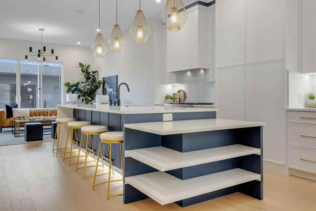MLS® A2256061 - 2911 4 Avenue NW in Parkdale Calgary, Residential