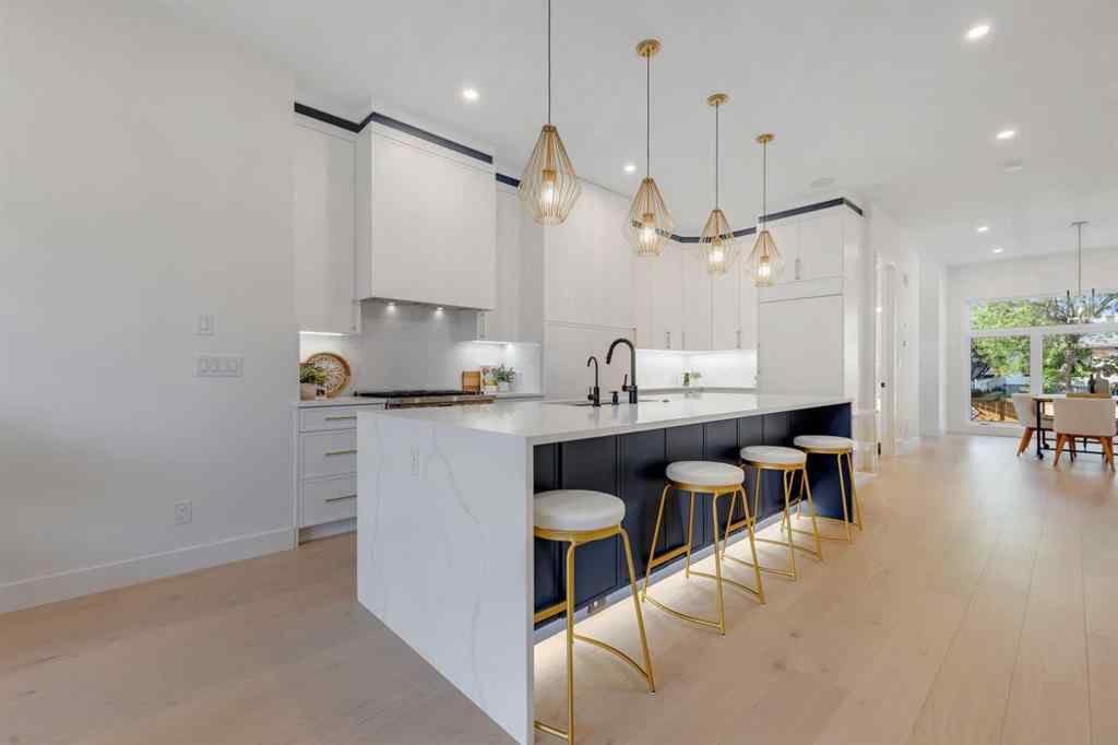 MLS® A2256061 - 2911 4 Avenue NW in Parkdale Calgary, Residential
