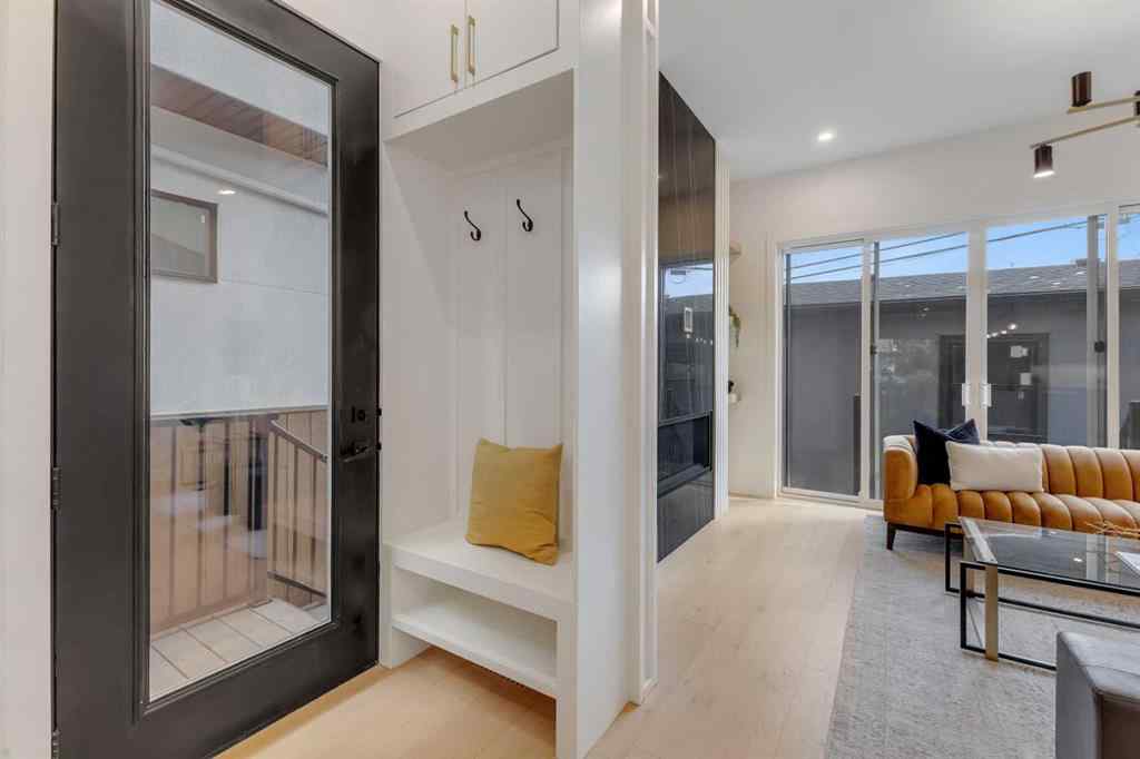 MLS® A2256061 - 2911 4 Avenue NW in Parkdale Calgary, Residential