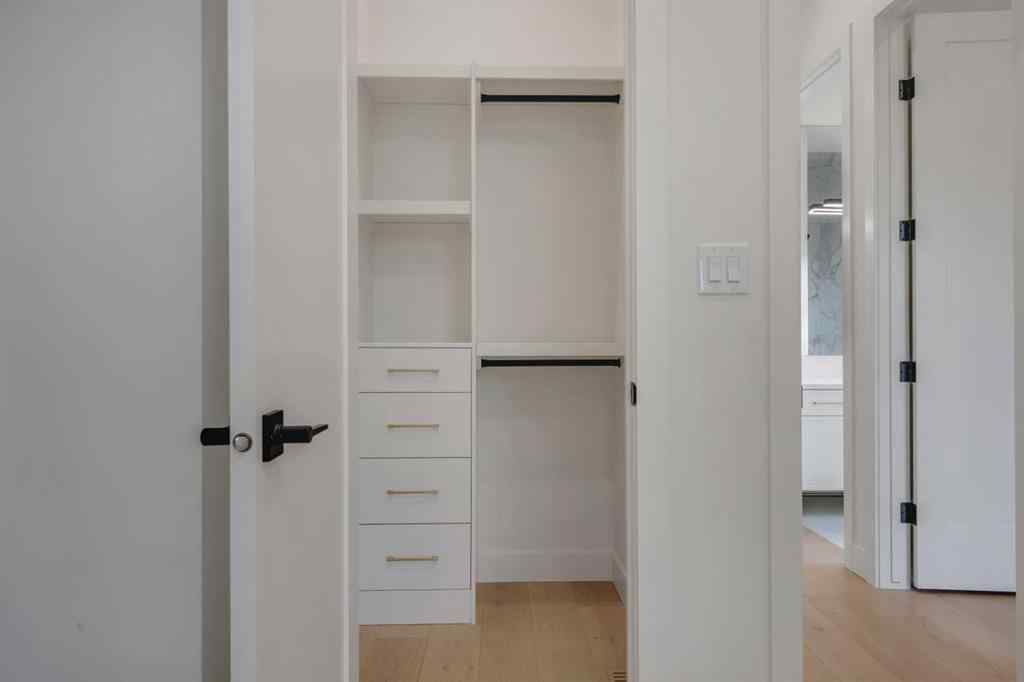 MLS® A2256061 - 2911 4 Avenue NW in Parkdale Calgary, Residential