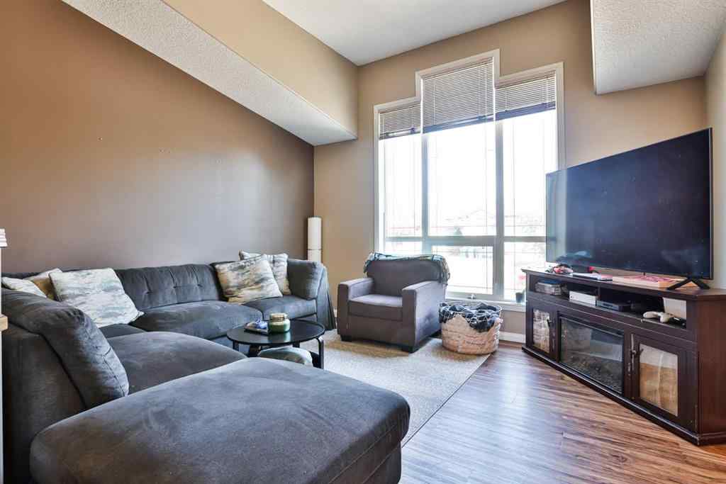 MLS® A2256070 - 326 Lynx Crescent N in Uplands Lethbridge, Residential