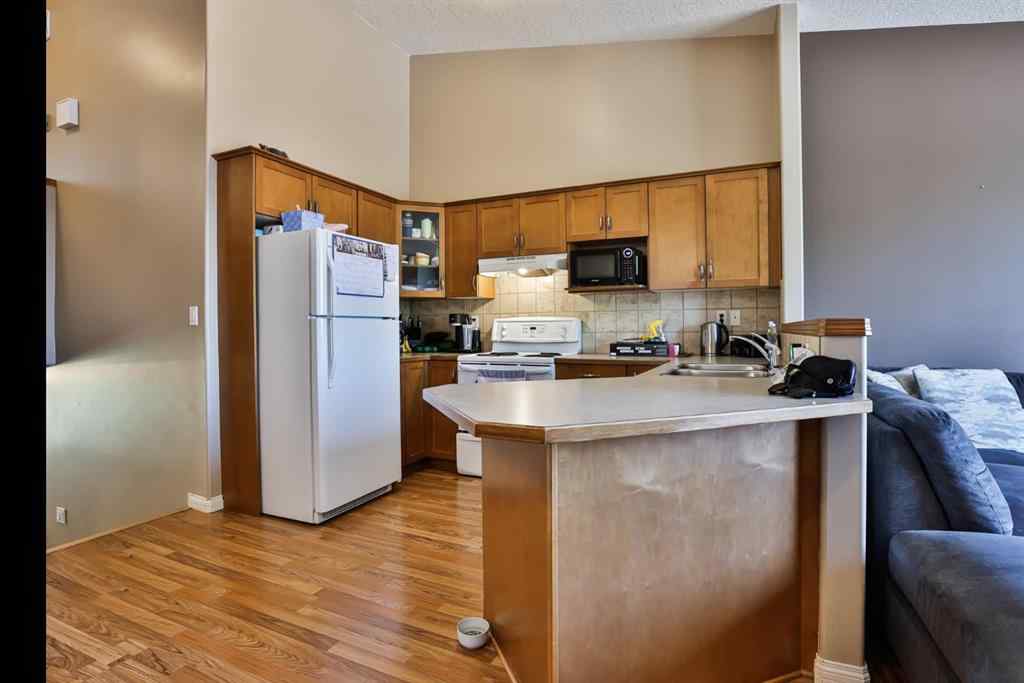 MLS® A2256070 - 326 Lynx Crescent N in Uplands Lethbridge, Residential