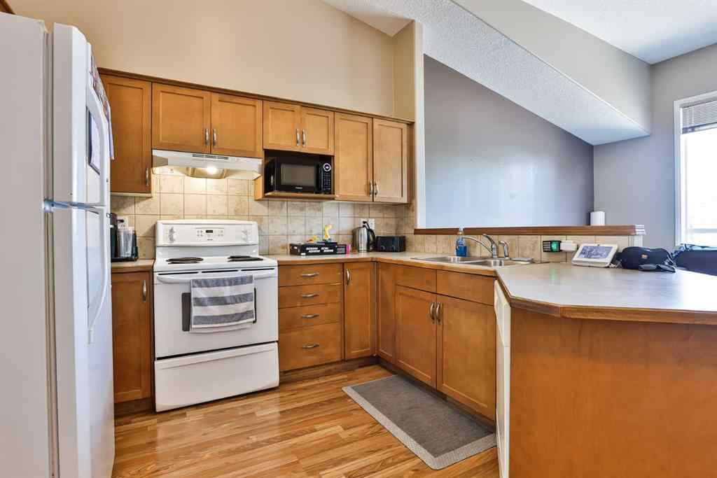 MLS® A2256070 - 326 Lynx Crescent N in Uplands Lethbridge, Residential